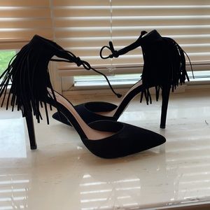 Brand New Sexy Heels S7 Black w/ fringe Venosta